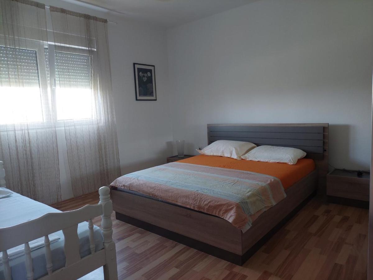 Apartman Na Rijeci Cijevni Apartment Podgorica Luaran gambar